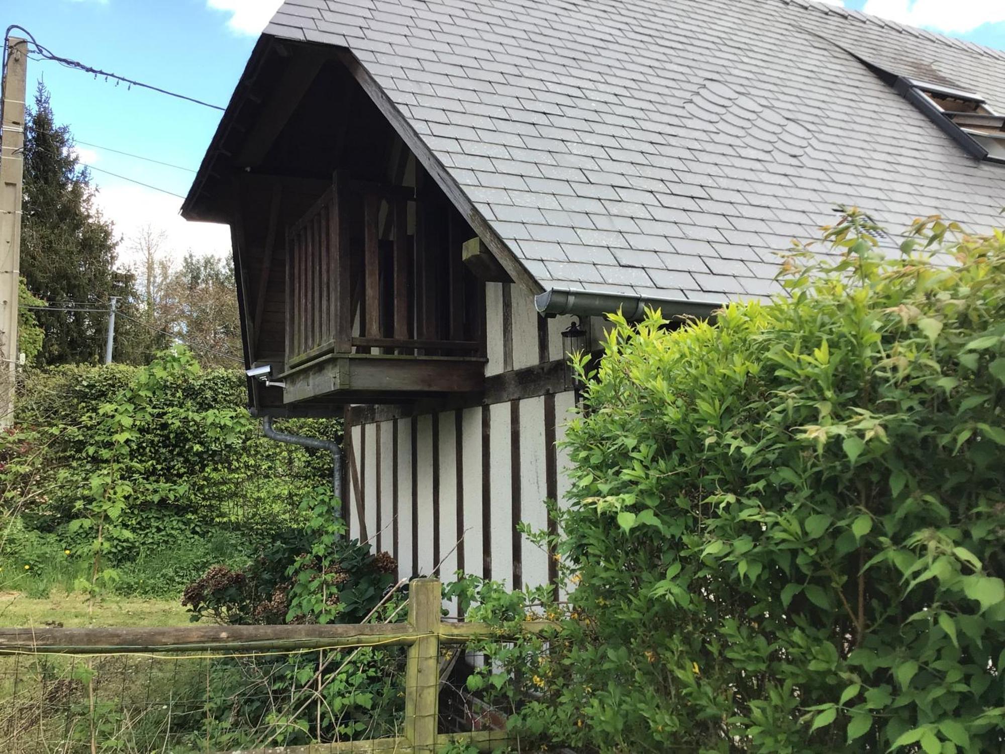 Gite Des Tournesols Ecaquelon Exterior foto